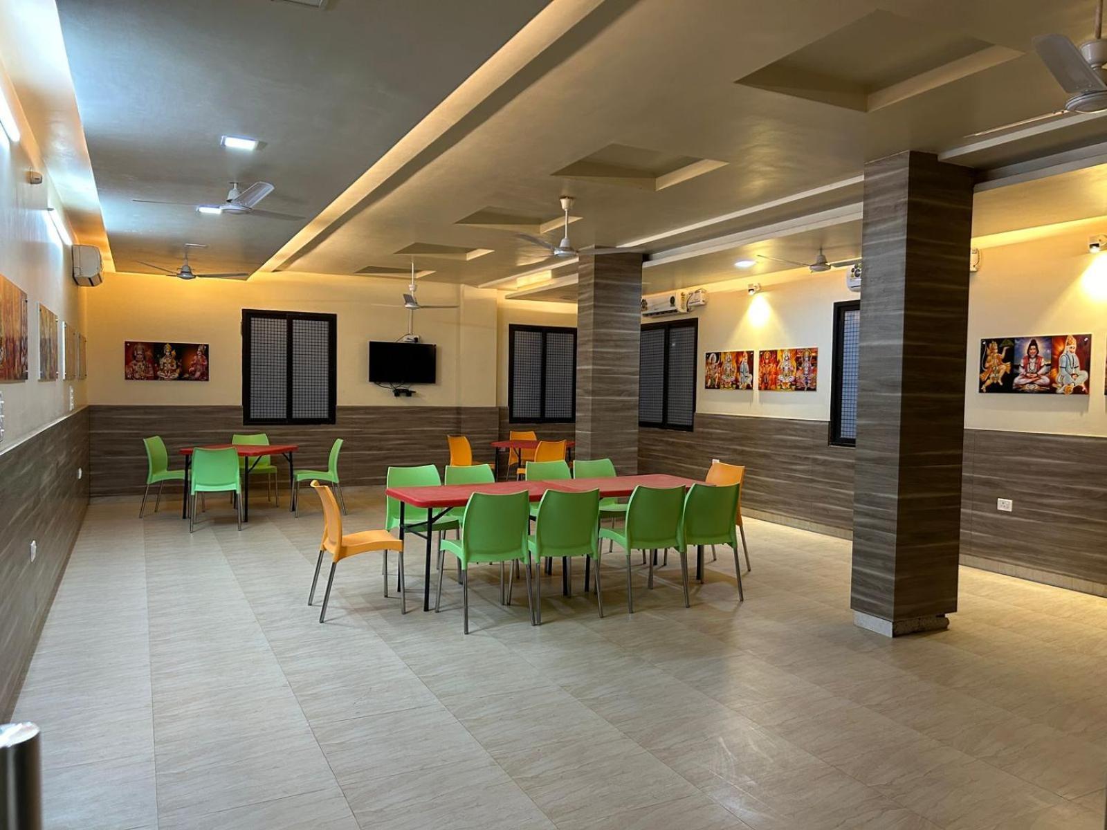 Shanti Niketan Salasar Juliasar Bagian luar foto